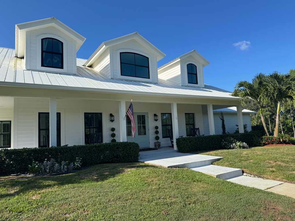 Full exterior house painting